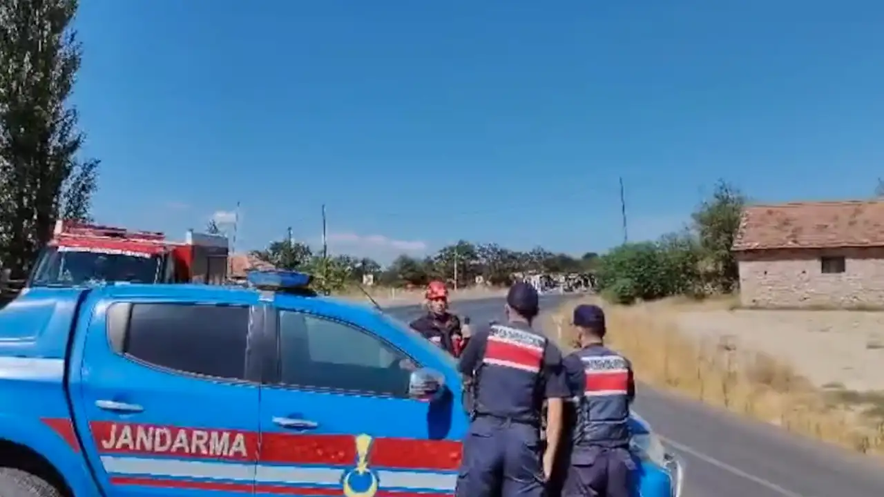 Balıkesirde Tanker Devrildi1