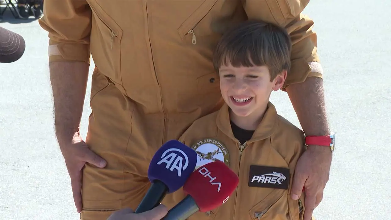 Eskişehir’de Dede Ile Torun Gösteri Uçuşu Yaptı2