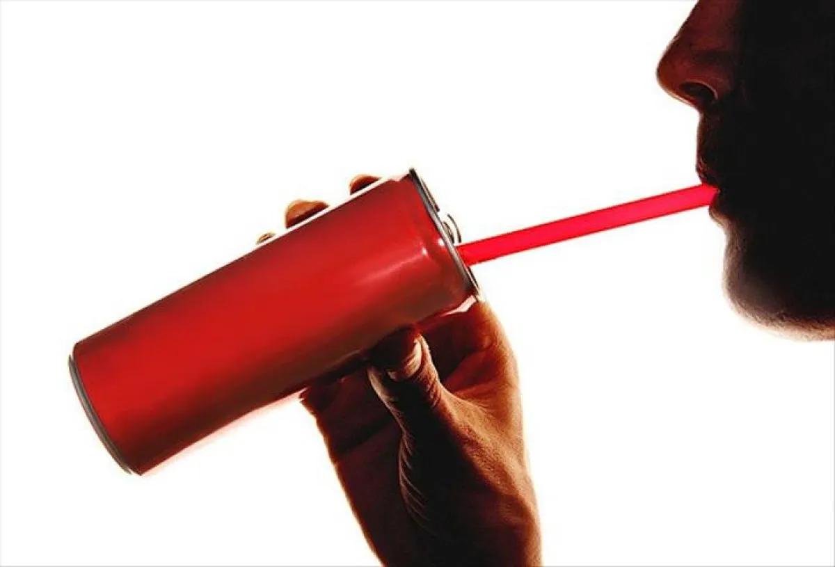 İngiltere, 16 Yaş Altına Enerji Içeceği Satışını Yasakladı