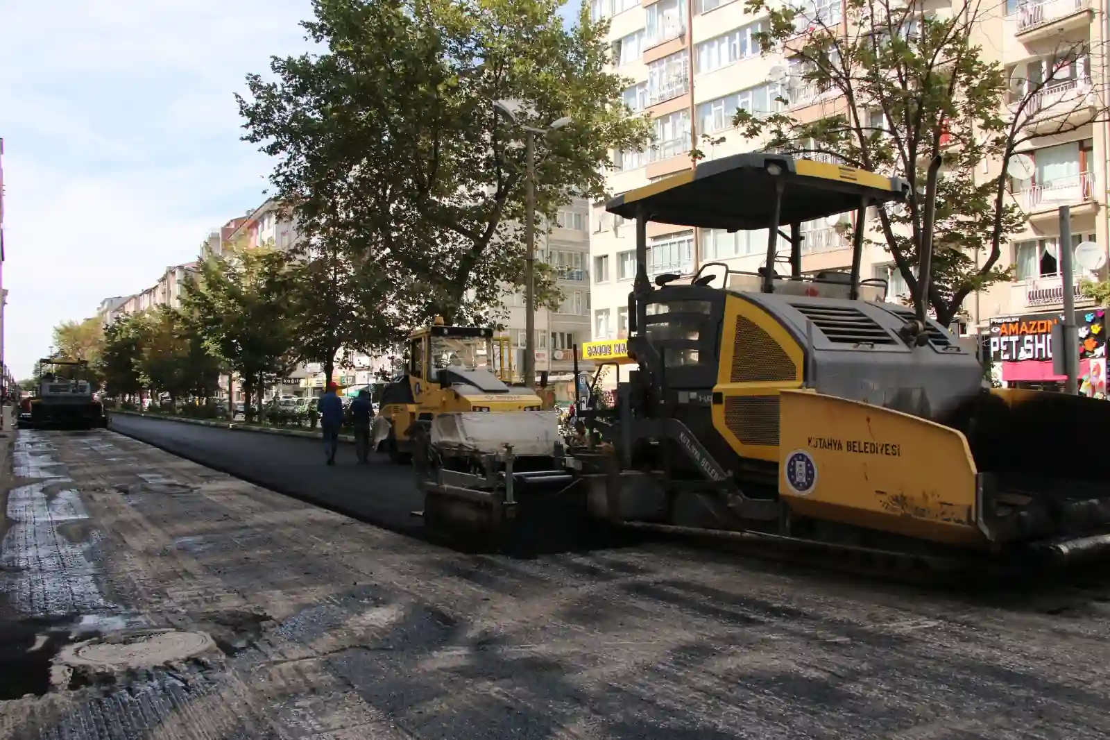 Kütahya’da Adnan Menderes Bulvarı’nda Çalışmalar Sürüyor3-1