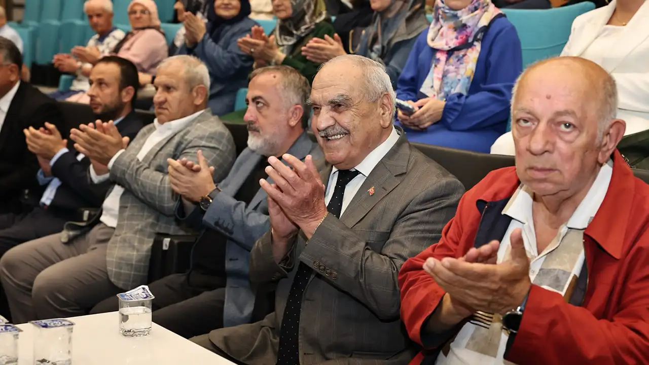 Kütahyada Ateşte Açan Şiirlere Yoğun Ilgi