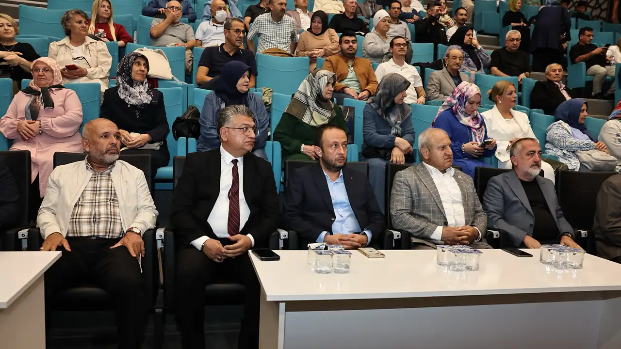 Kütahyada Ateşte Açan Şiirlere Yoğun Ilgi3