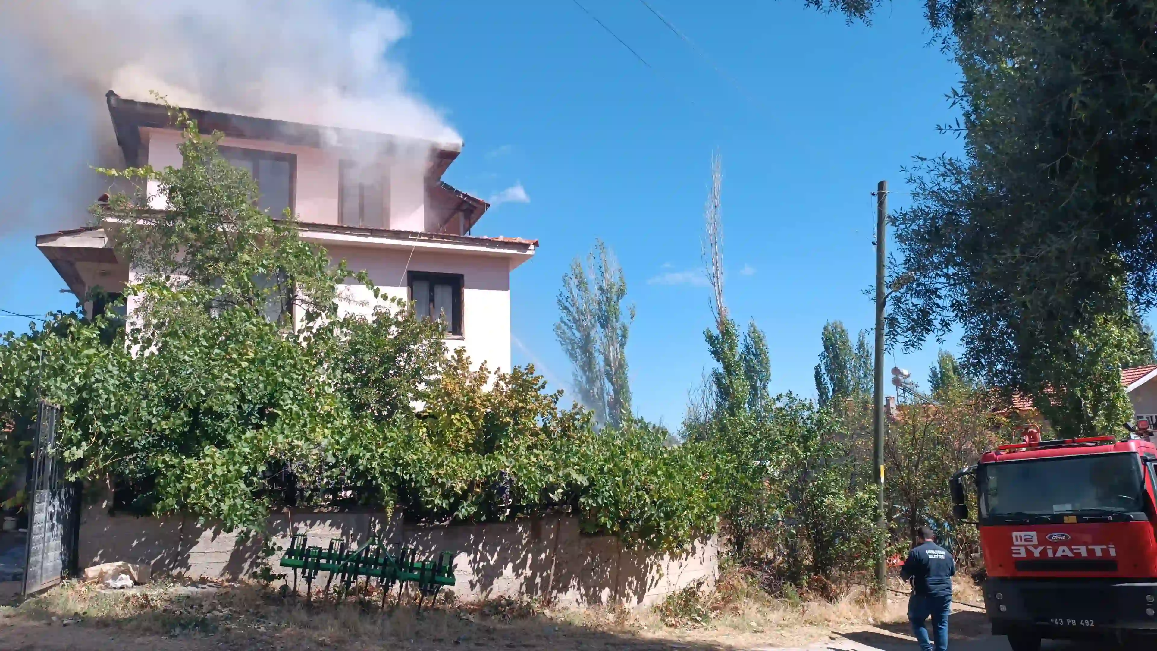 Kütahya'da Bir Köyde Gözleme Yaparken Evi Yaktılar4