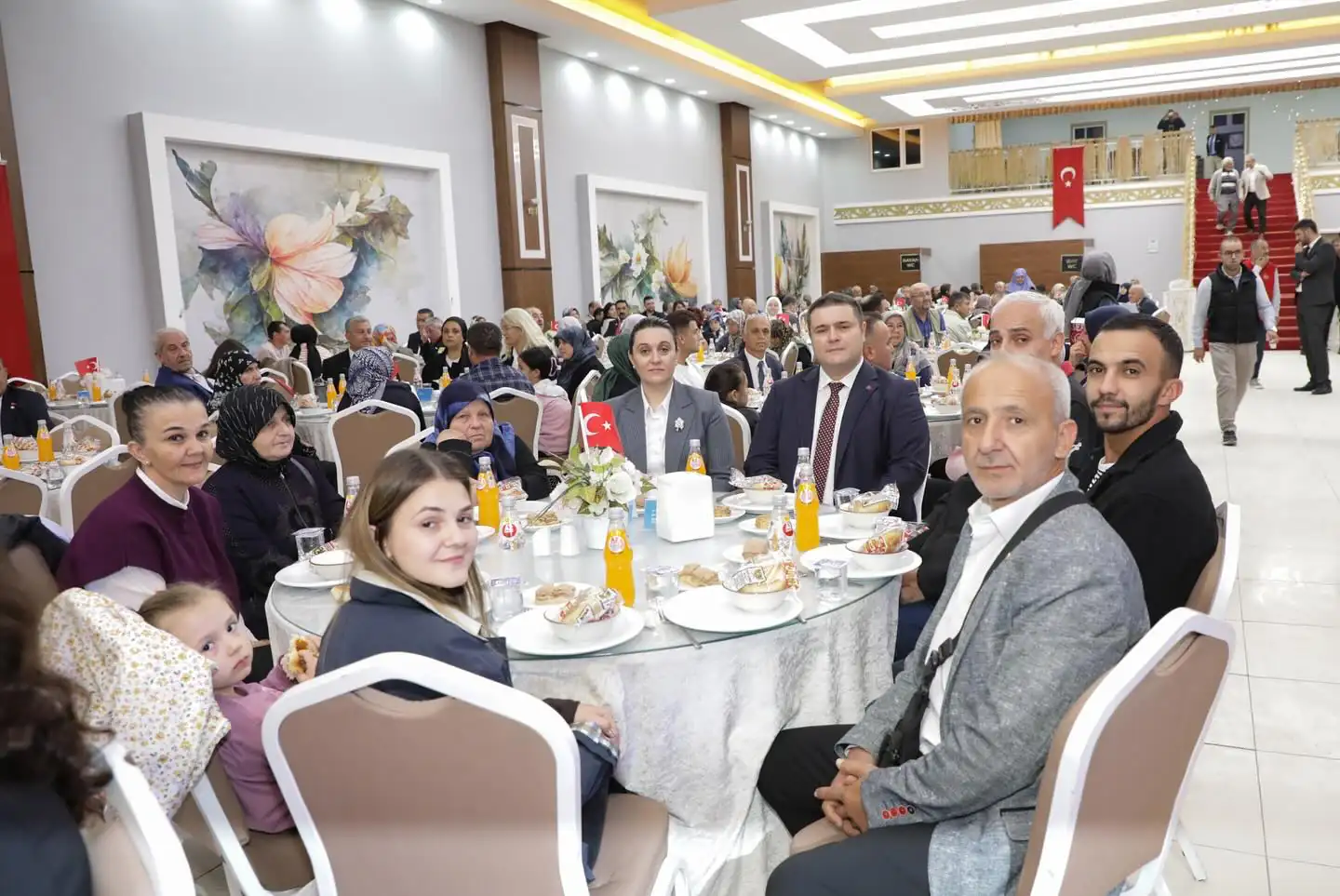 Kütahya’da Gaziler Ve Aileleri Yemekte Ağırlandı1