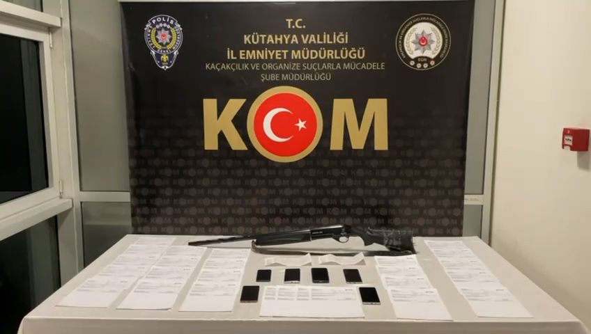 Kütahya’da Haraç Çetesine Şafak Operasyonu, 7 Gözaltı (1)