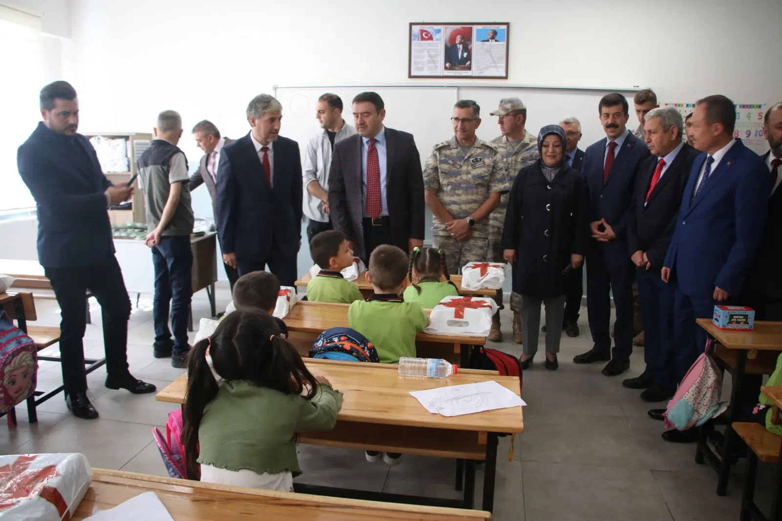 Kütahya’da Ilk Ders Zili Çaldı, Öğrenciler Ders Başı Yaptı1