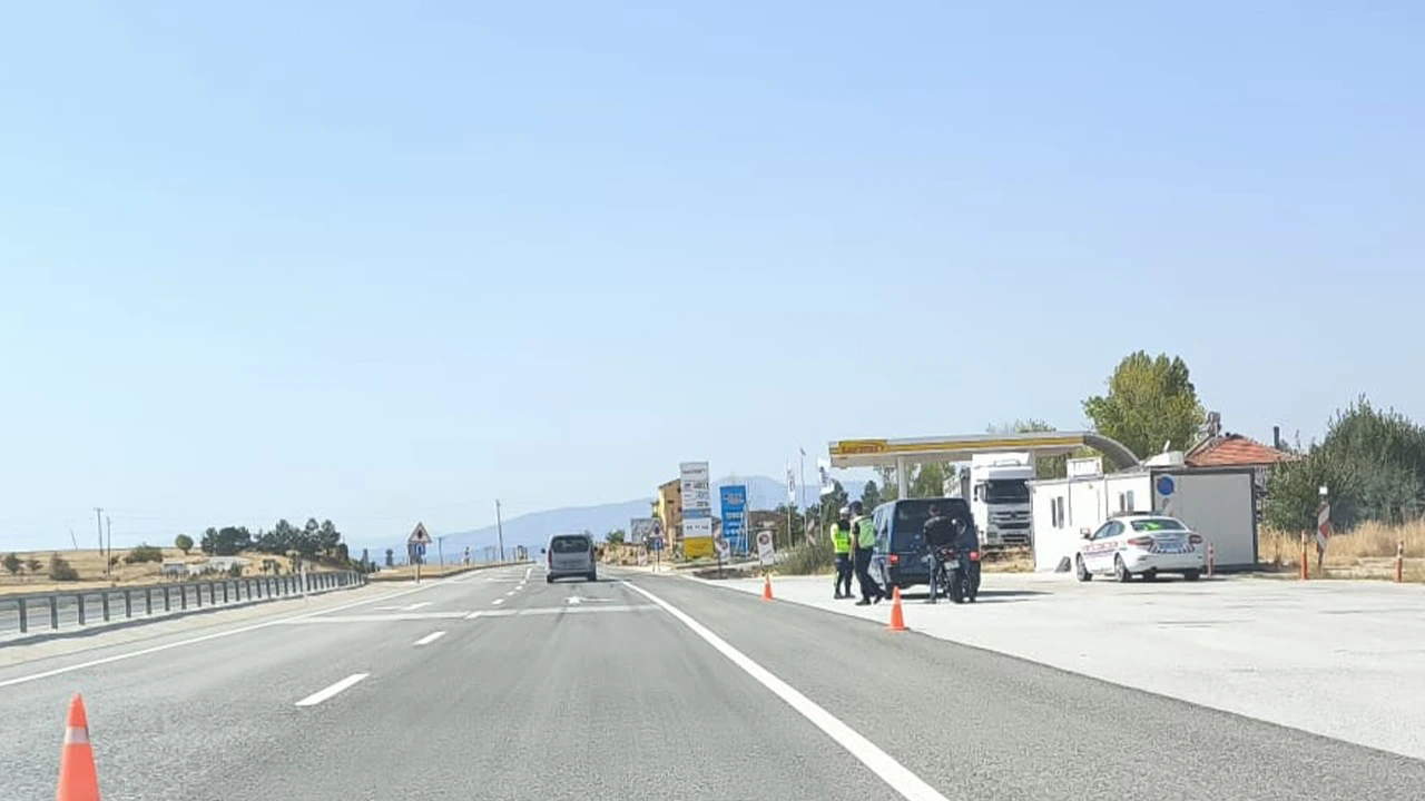 Kütahya’da Jandarmadan Trafik Denetimi 1