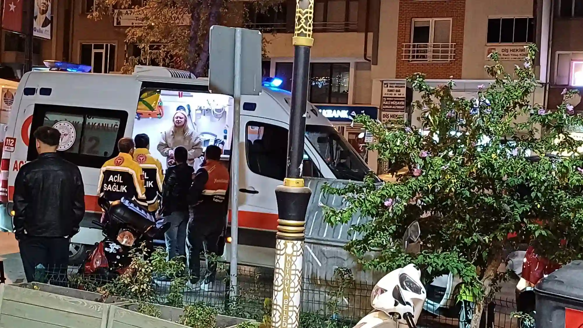 Kütahya’da Kadın Motosiklet Sürücüsü, Otomobile Çarptı