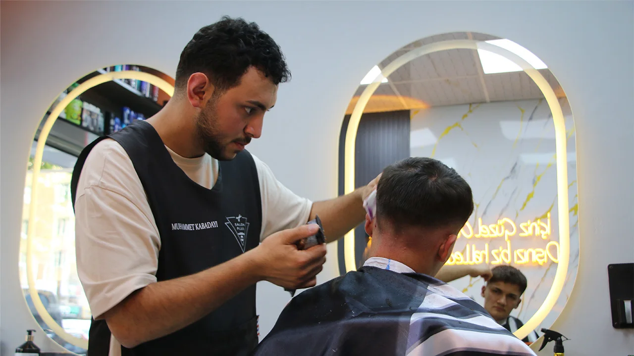 Kütahya’da Kuaförlerden Öğrencilere Müjde3