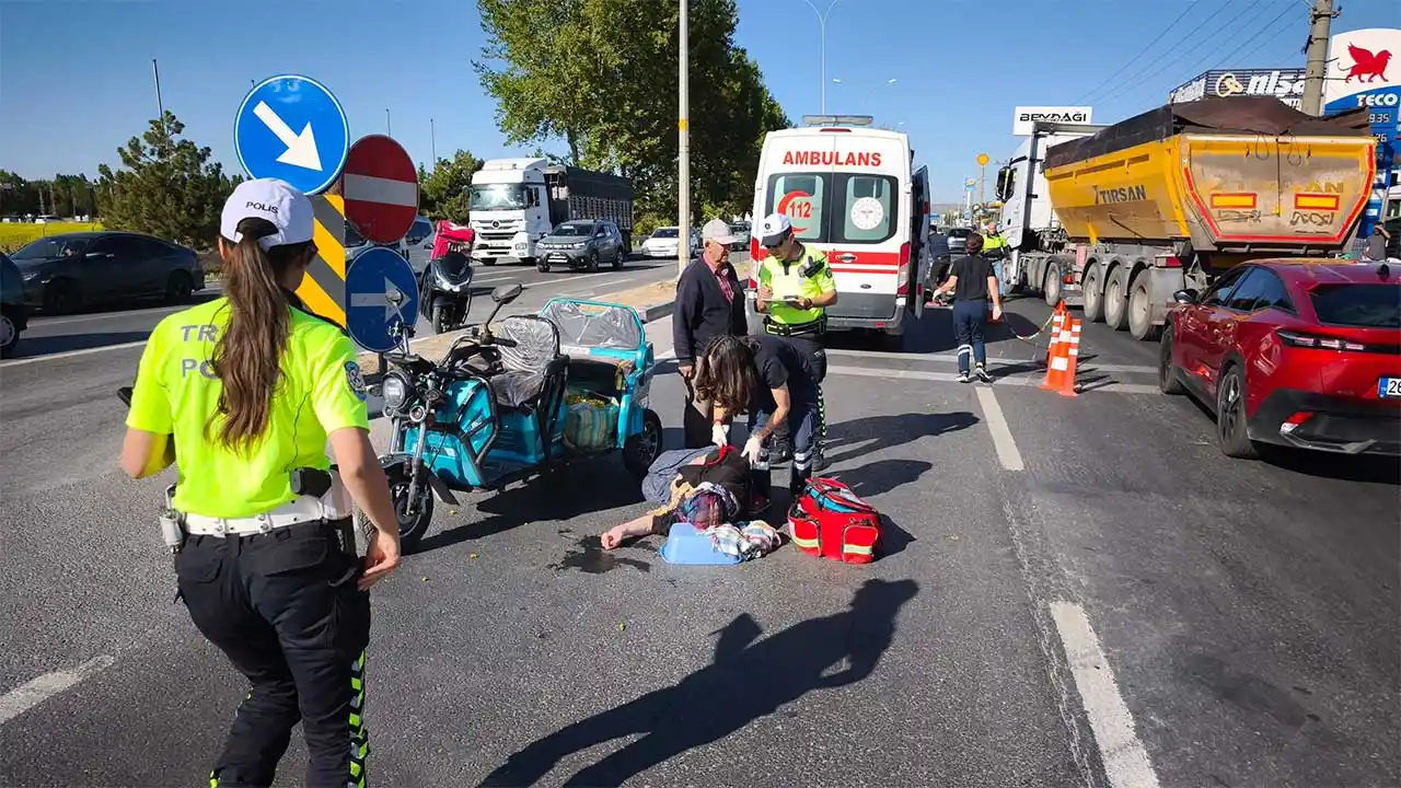 Kütahya'da Motosikletler Çarpıştı, Yaralılar Var3