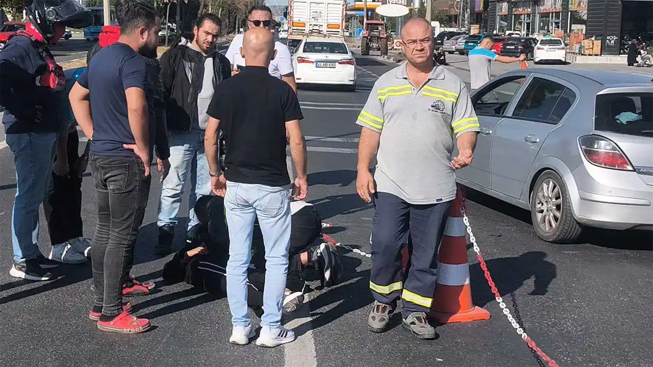 Kütahya'da Motosikletler Çarpıştı, Yaralılar Var5