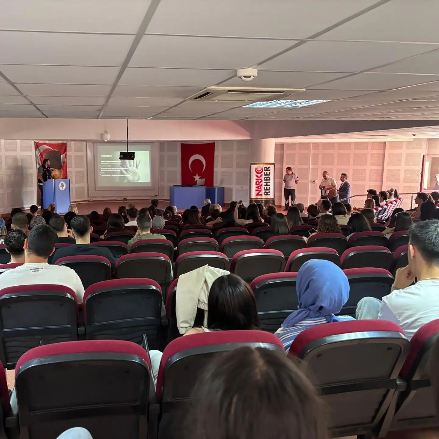 Kütahya’da Öğrencilere Bağımlılıkla Mücadele Anlatıldı