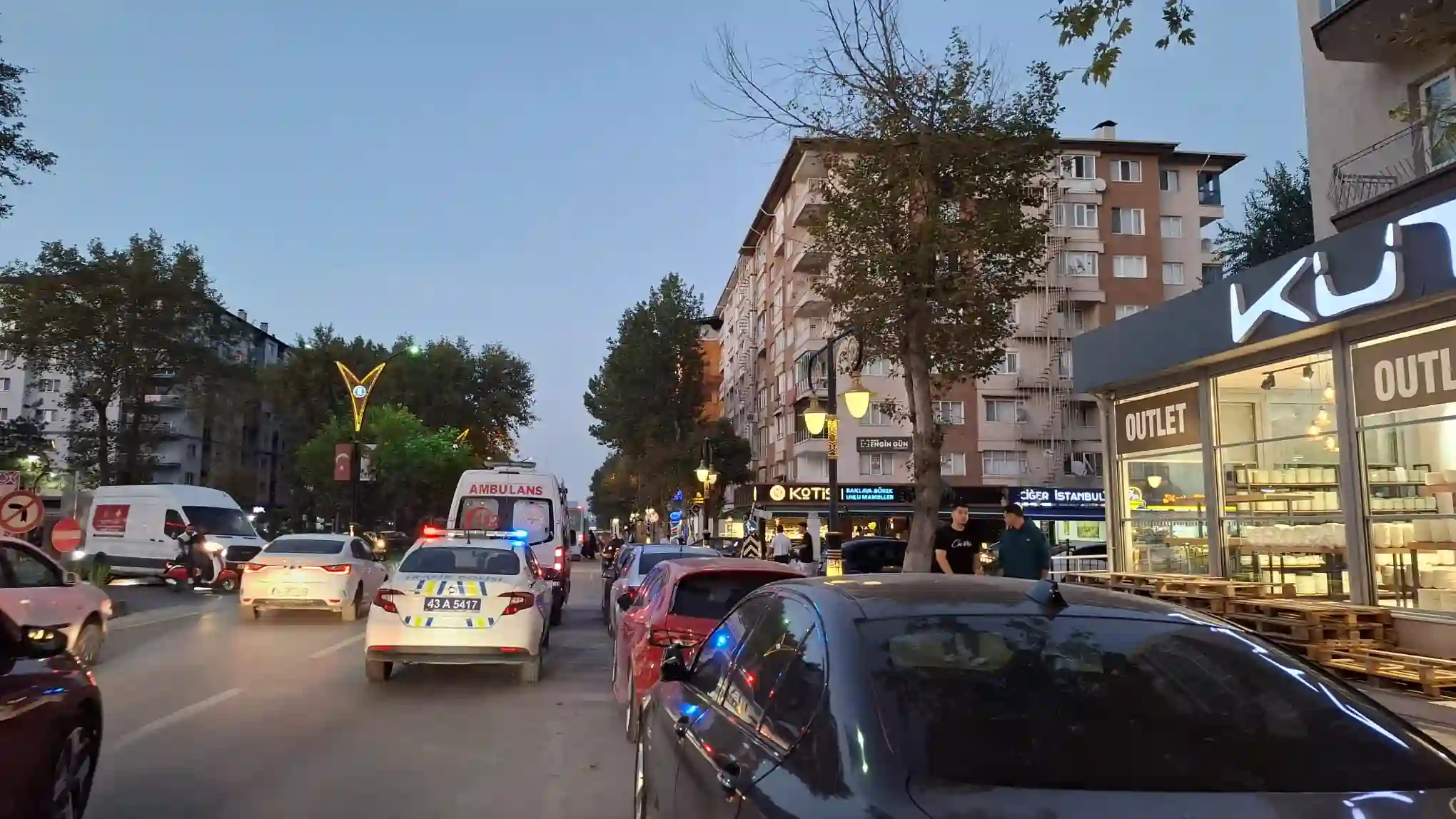 Kütahya’da Otomobille Motosiklet Çarpıştı