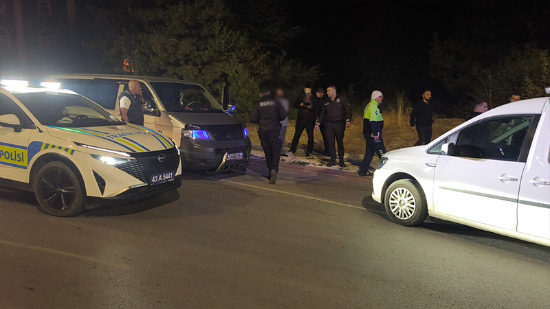 Kütahya'da Polisten Kaçan Alkollü Sürücü Ormanda Yakalandı (2)