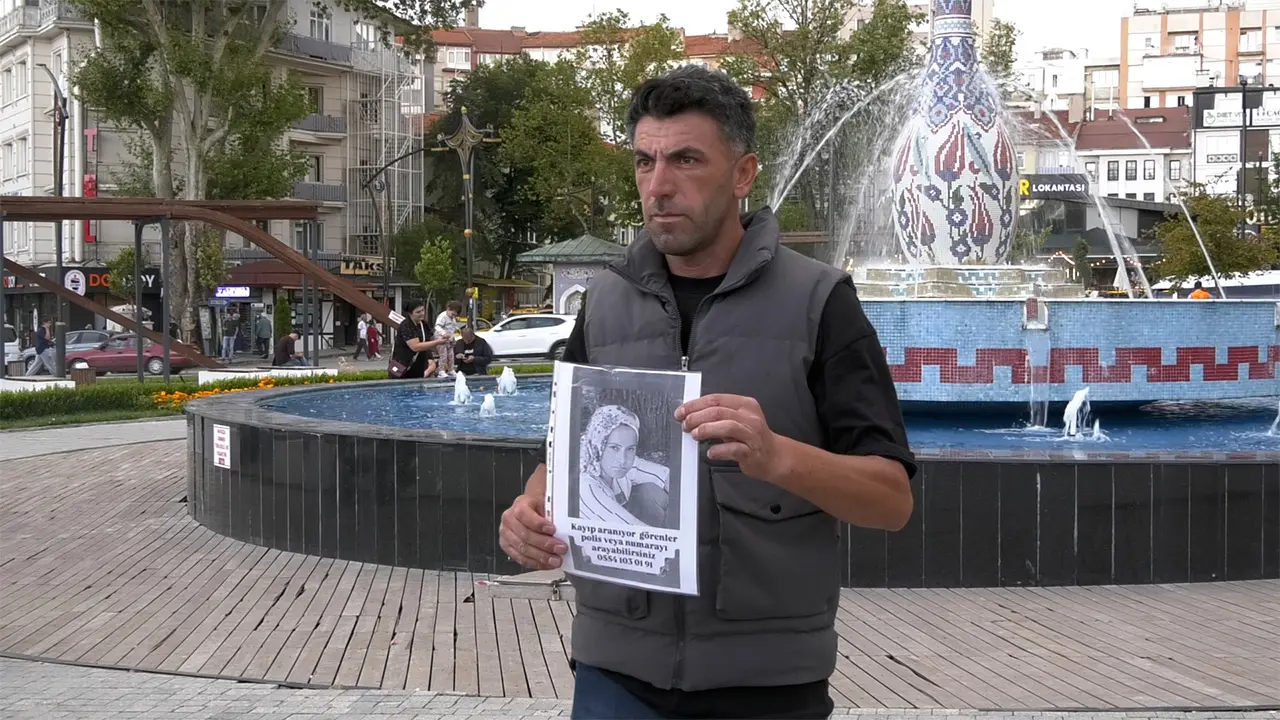 Kütahya’da Üç Gündür Kayıp Zihinsel Engelli Eşini Arıyor4