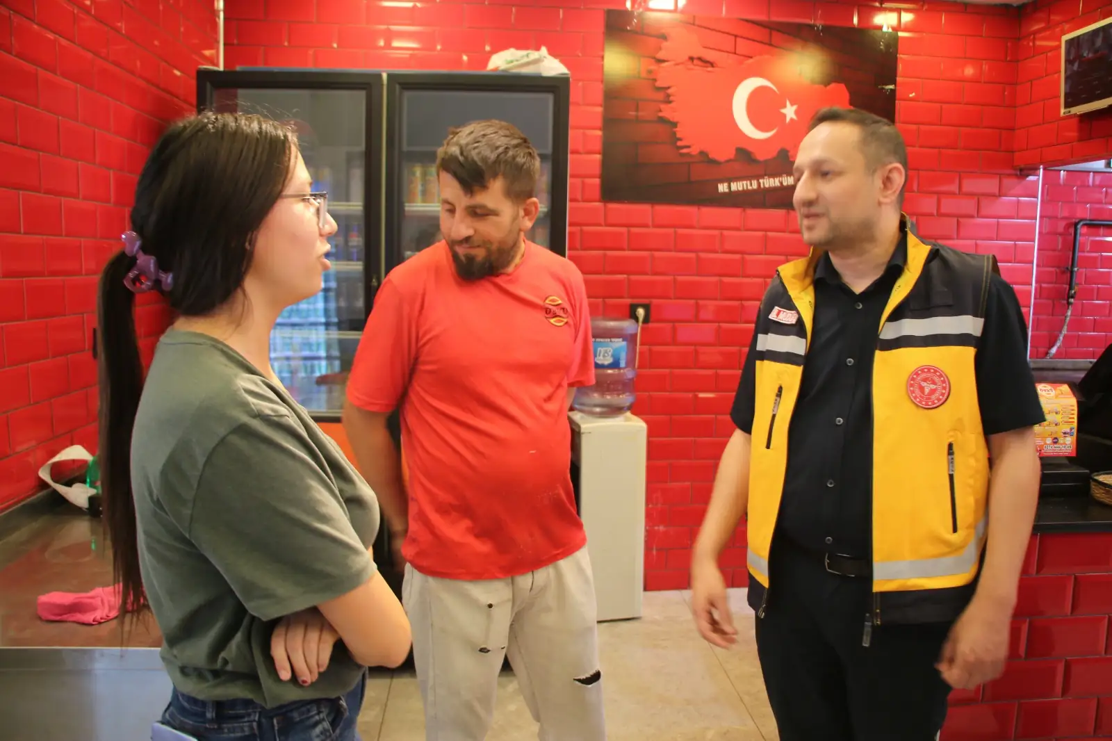 Kütahya’da Vatandaş Ve Esnafları Gezdi, “Bırakın” Dedi2