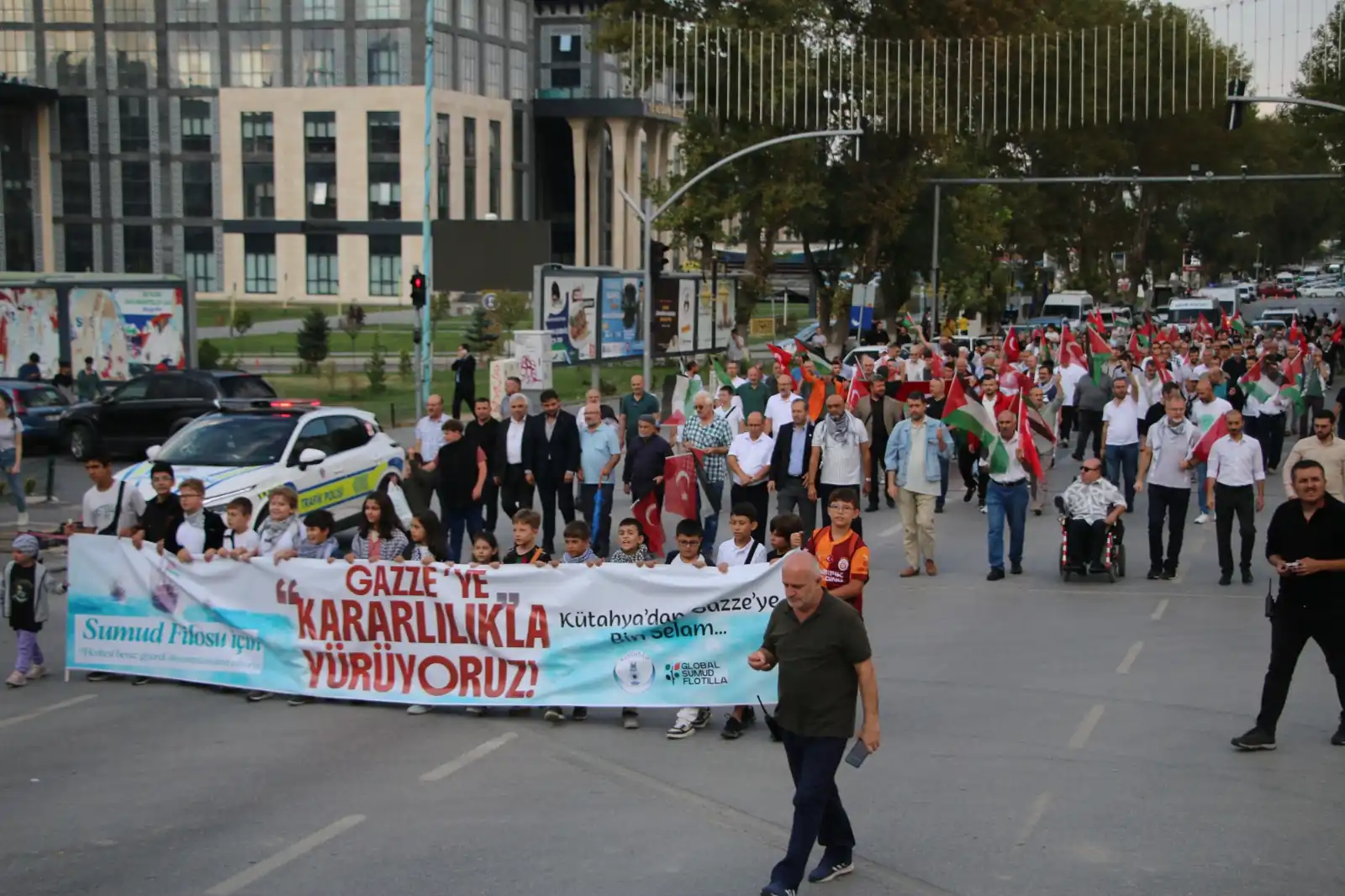 Kütahya’da Vatandaşlar Filistin’e Destek Filosu Için Yürüdü2