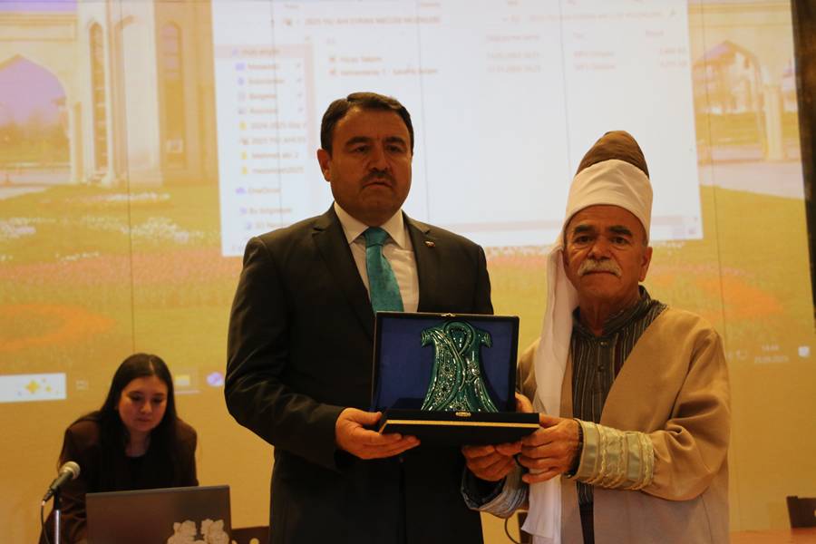 Kütahya’da “Yılın Ahisi” Ödüllendirildi (4)
