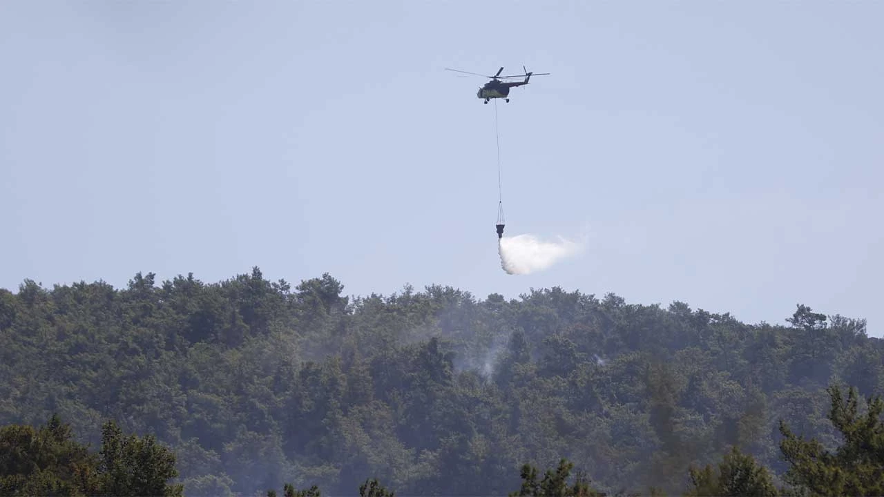 Milas’ta Orman Yangınına Havadan Ve Karadan Müdahale Sürüyor