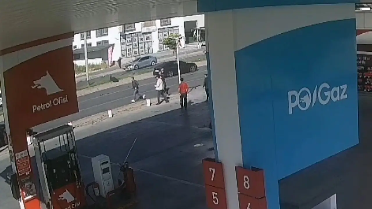 Otomobille Çarpışan Motosiklet Sürücüsü Hayatını Kaybetti2