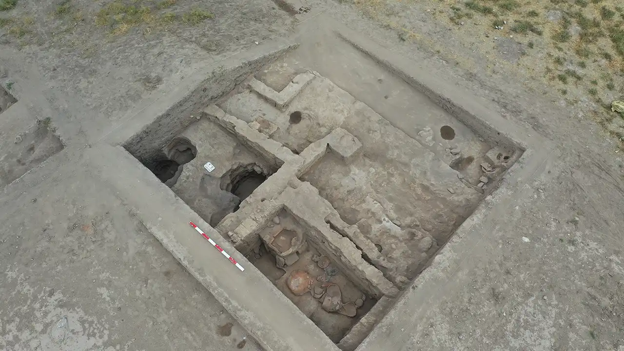 Üçhöyük Kazısında 3 Fırın Ve 2 Ocak Bulundu 2