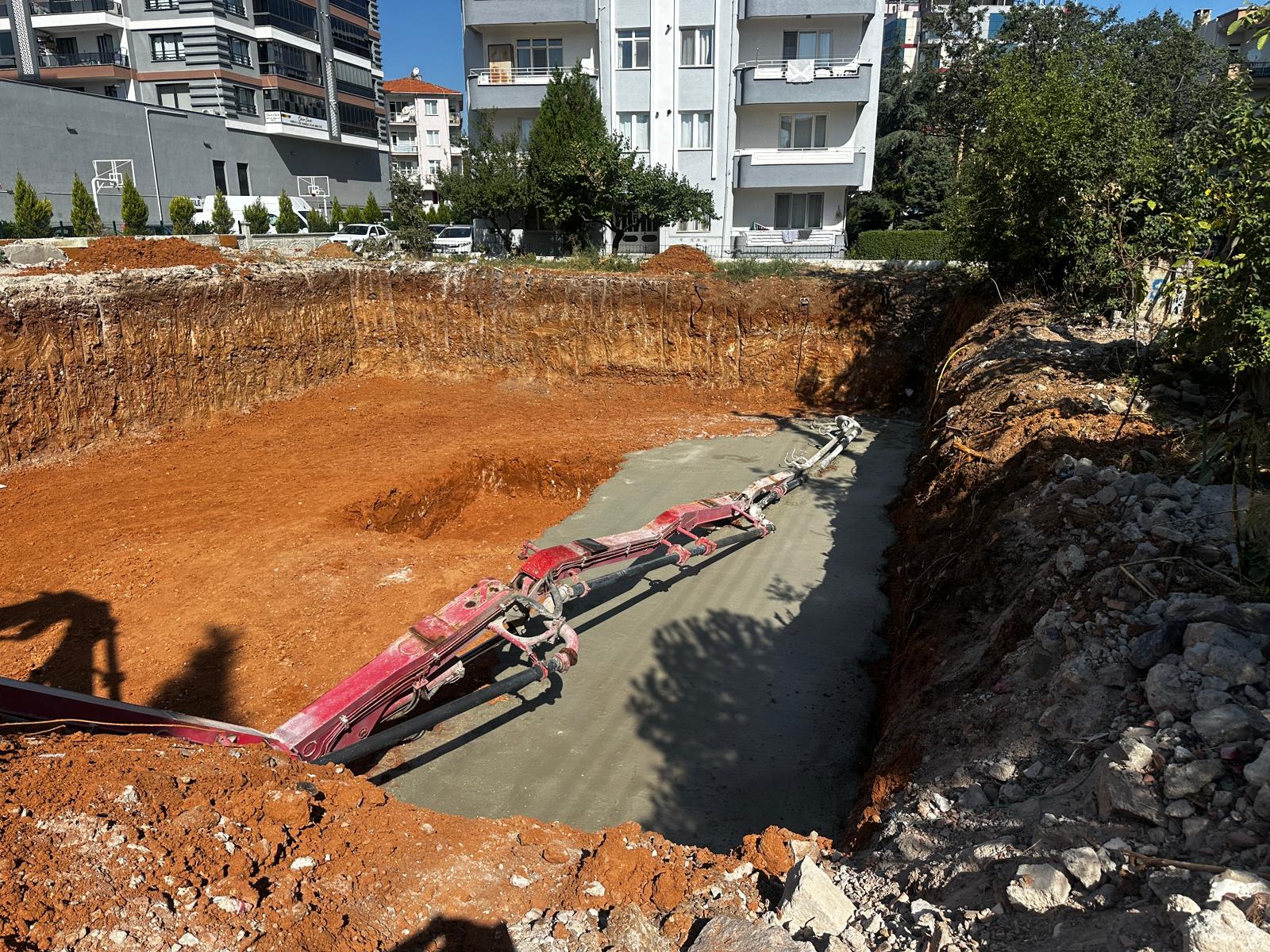 Uşak’ta Inşaatta Beton Pompası Kırıldı 2 Işçi Yaralı