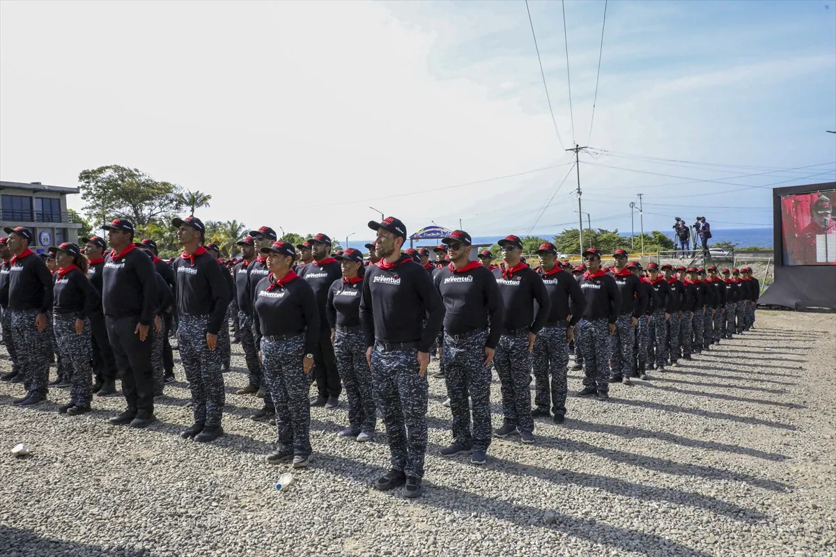 Venezuela’da Gönüllü Askeri Eğitim2