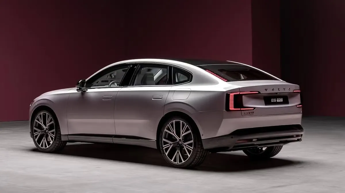 Volvo'nun Elektrikli Otomobili Es90 Üretime Girdi1