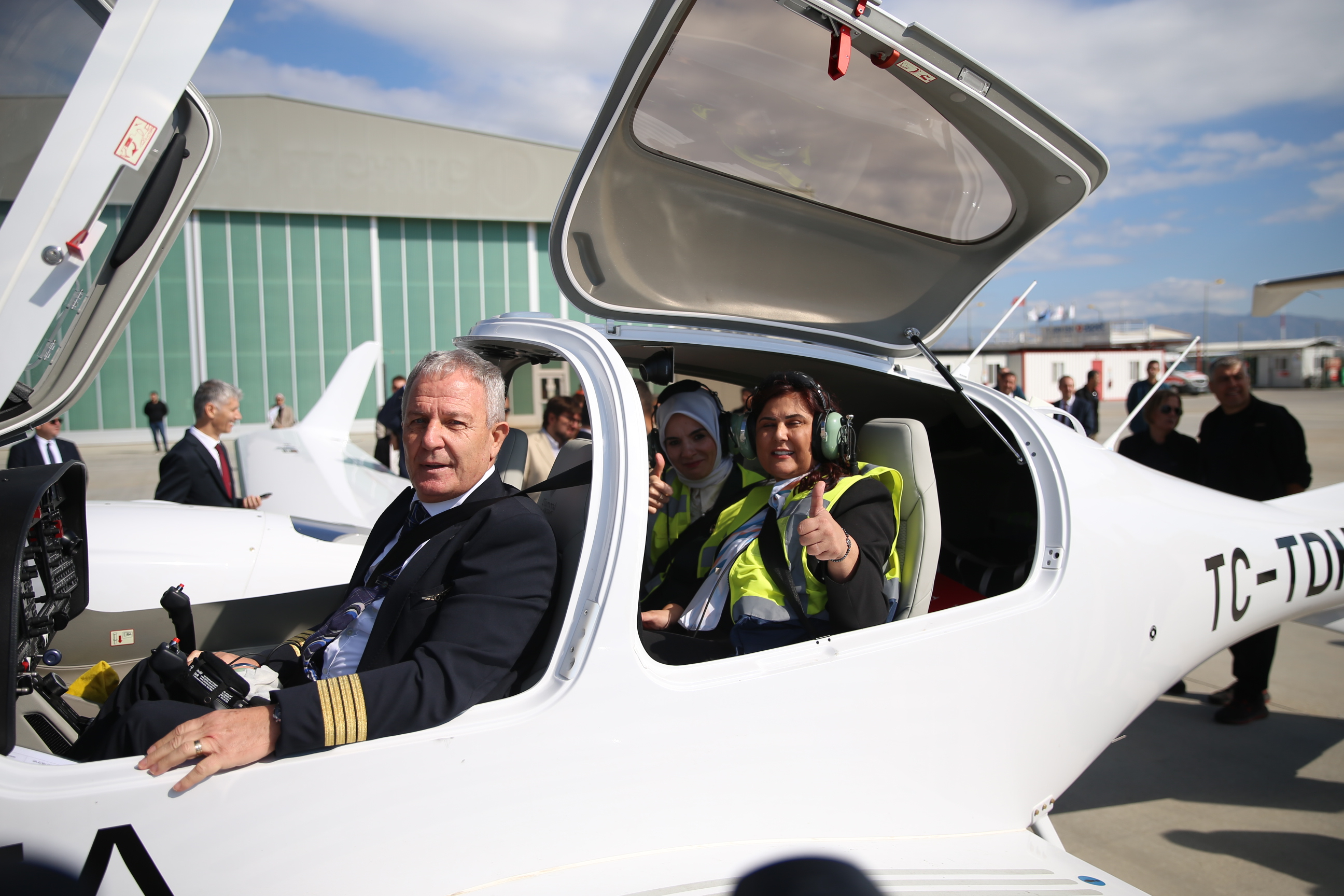 A A 20251006 39325305 39325304 T H Y N I N Y E N I P I L O T L A R I M E Z U N O L D U