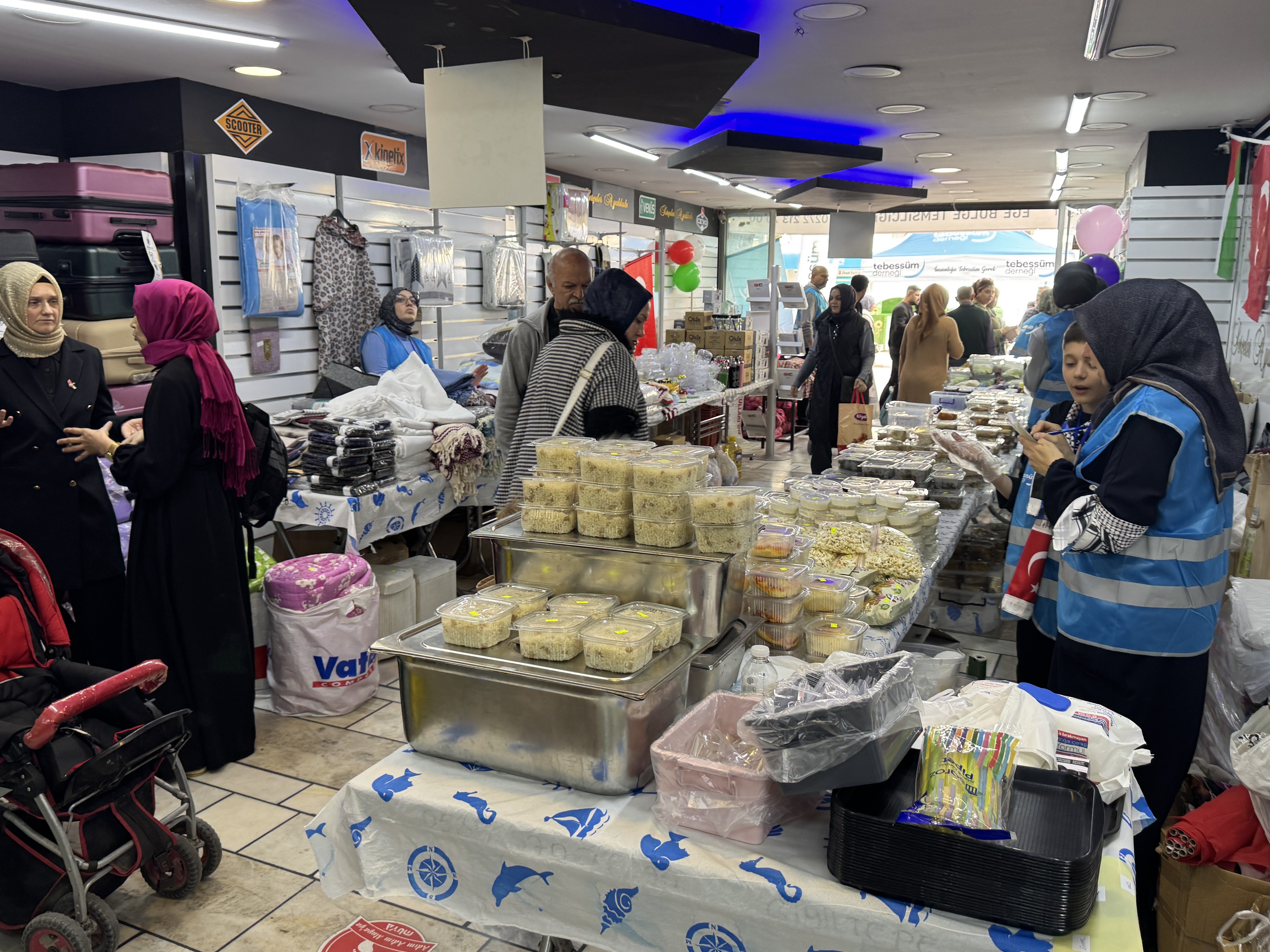 Afyonkarahisar'da Gazze Yararına Kermes Açıldı (2)