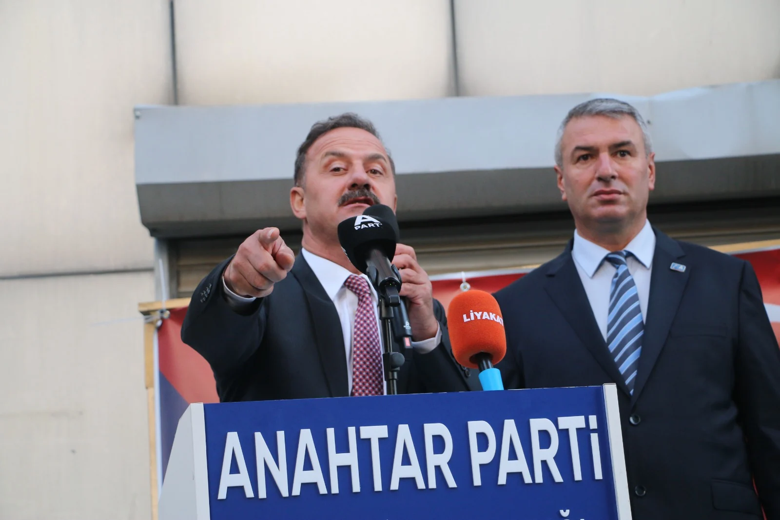 Anahtar Partisi Kütahya Il Binasını, Ağıralioğlu Açtı 1