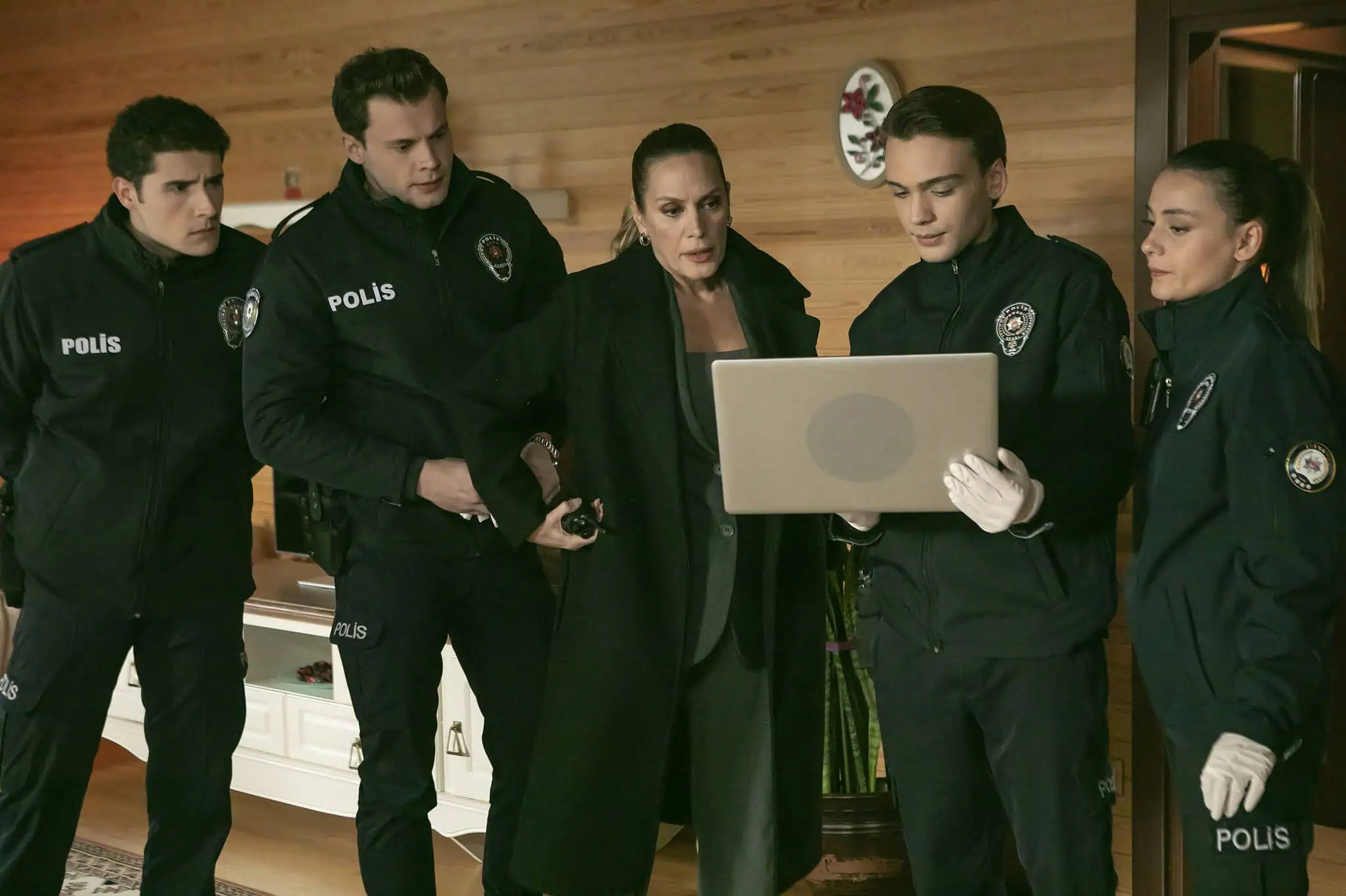 Arka Sokaklar 724. Bölümde Tehlike Kapıda! (2)