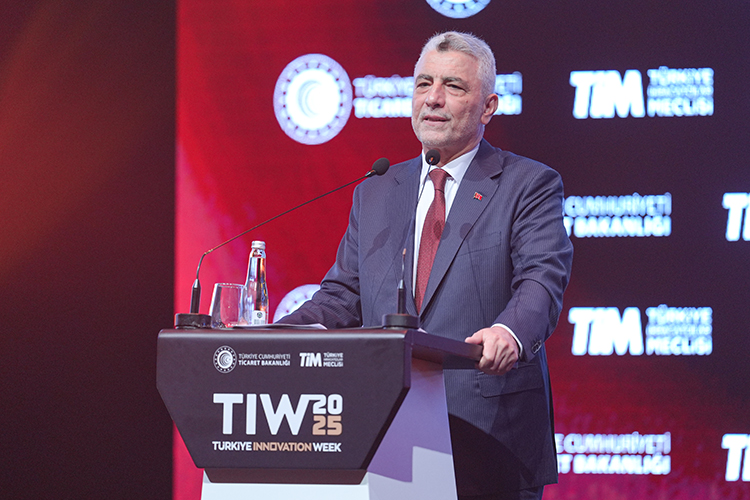 Bakan Bolat Almanya’ya 100 Togg Otomobil Ihraç Edildi2