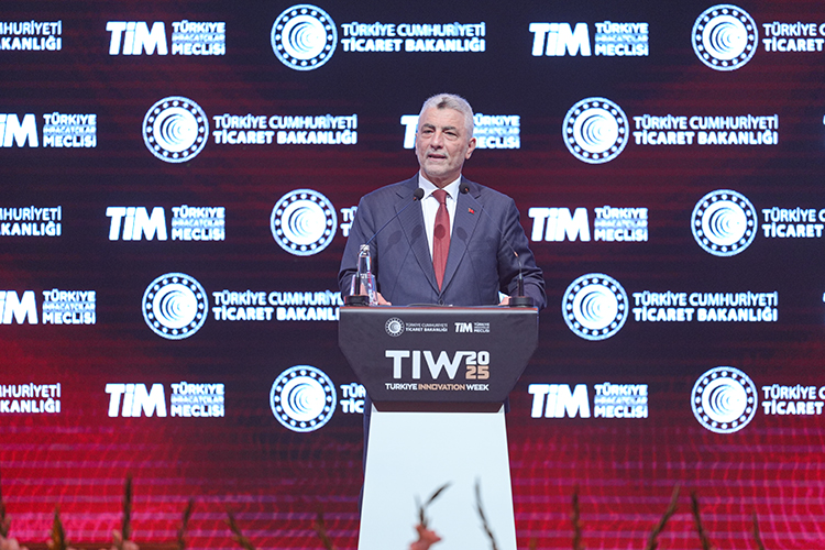 Bakan Bolat Almanya’ya 100 Togg Otomobil Ihraç Edildi3