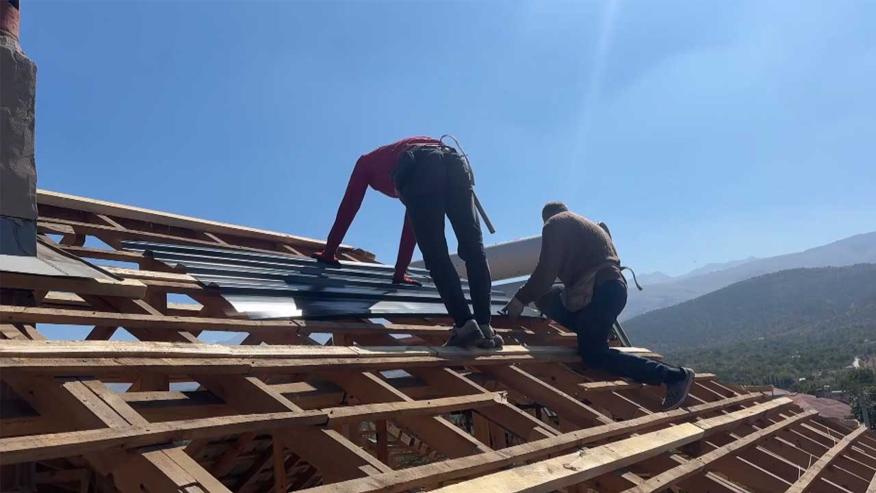 Çatı Ustası Eski Kükümlü, Devlet Desteğiyle Işini Büyüttü