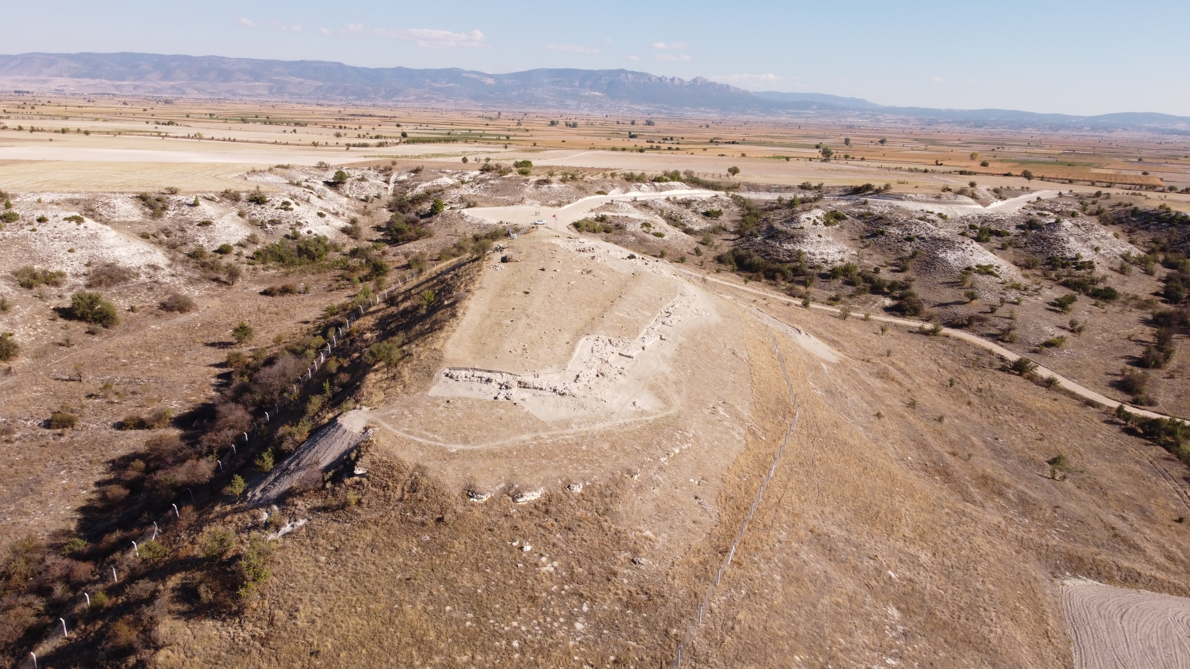 Denizli’de 4500 Yıllık Yanmış Ev Kalıntısı Bulundu (2)