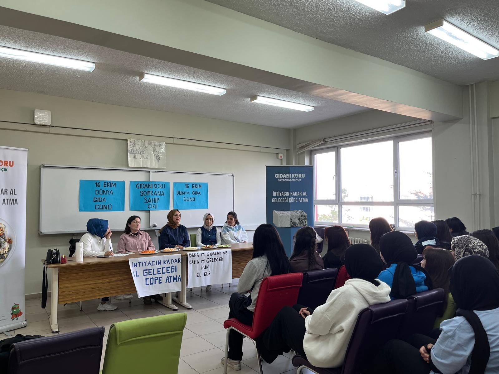 Hayme Ana Lisesi Öğrencilerine Gıda Güvenilirliği Eğitimi Verildi1