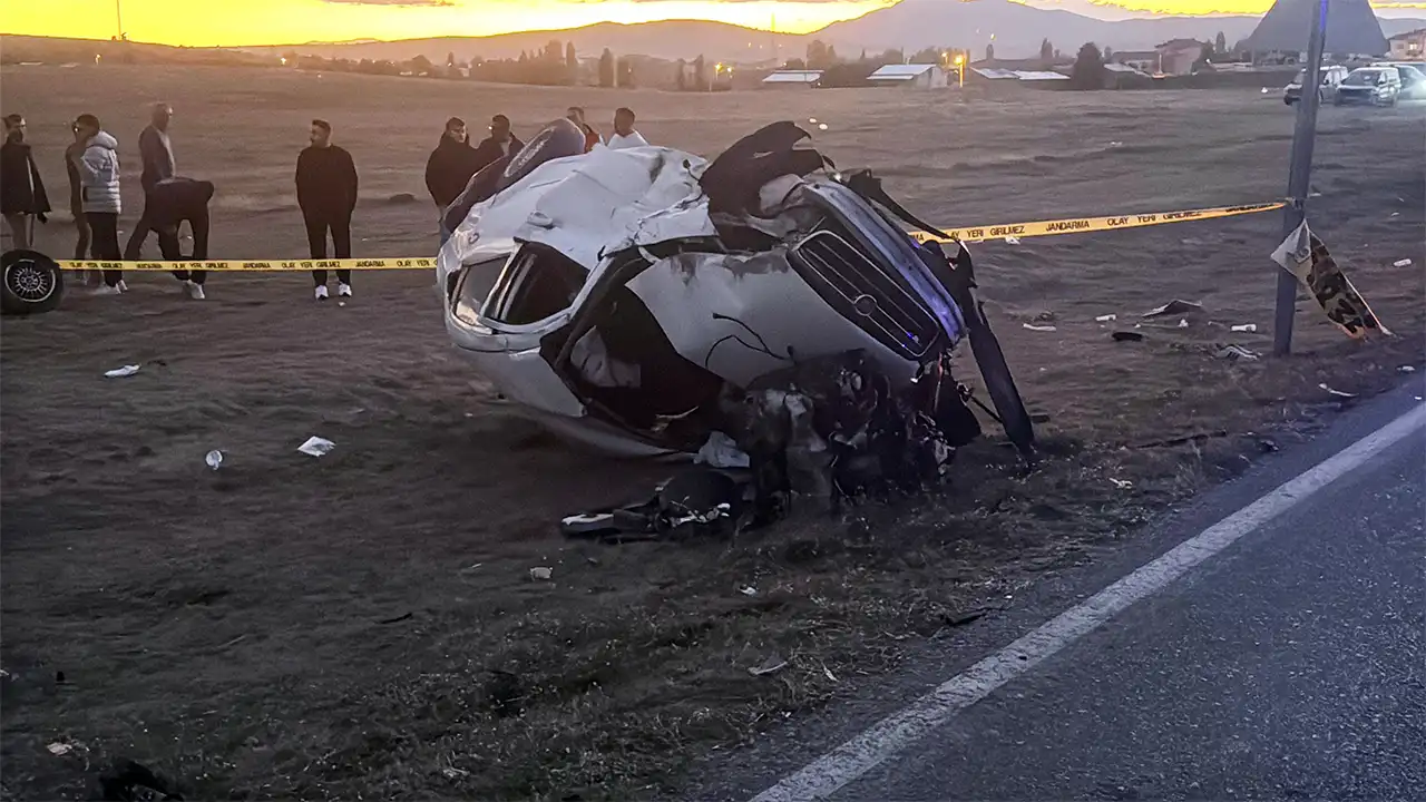 İhsaniye’de Trafik Kazası 1 Ölü, 3 Ağır Yaralı 1