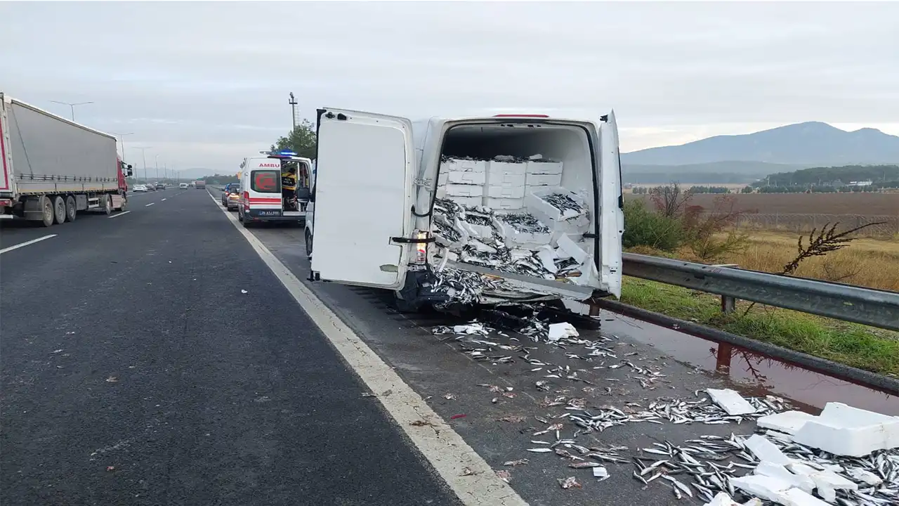 İzmir’de Zincirleme Trafik Kazasında 1 Ölü, 4 Yaralı 1