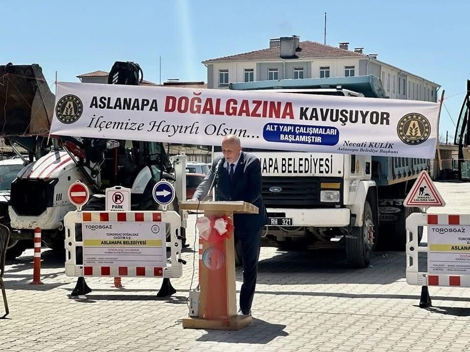 Kütahya Aslanapa’da doğalgaz ana hatta verildi
