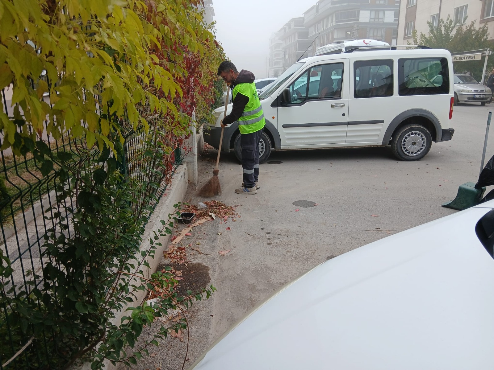 Kütahya Bahçelievler Mahallesi’nde Temizlik Çalışması (2)