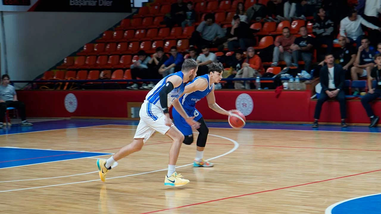 Kütahya Belediyespor, Lige Galibiyetle Başladı1