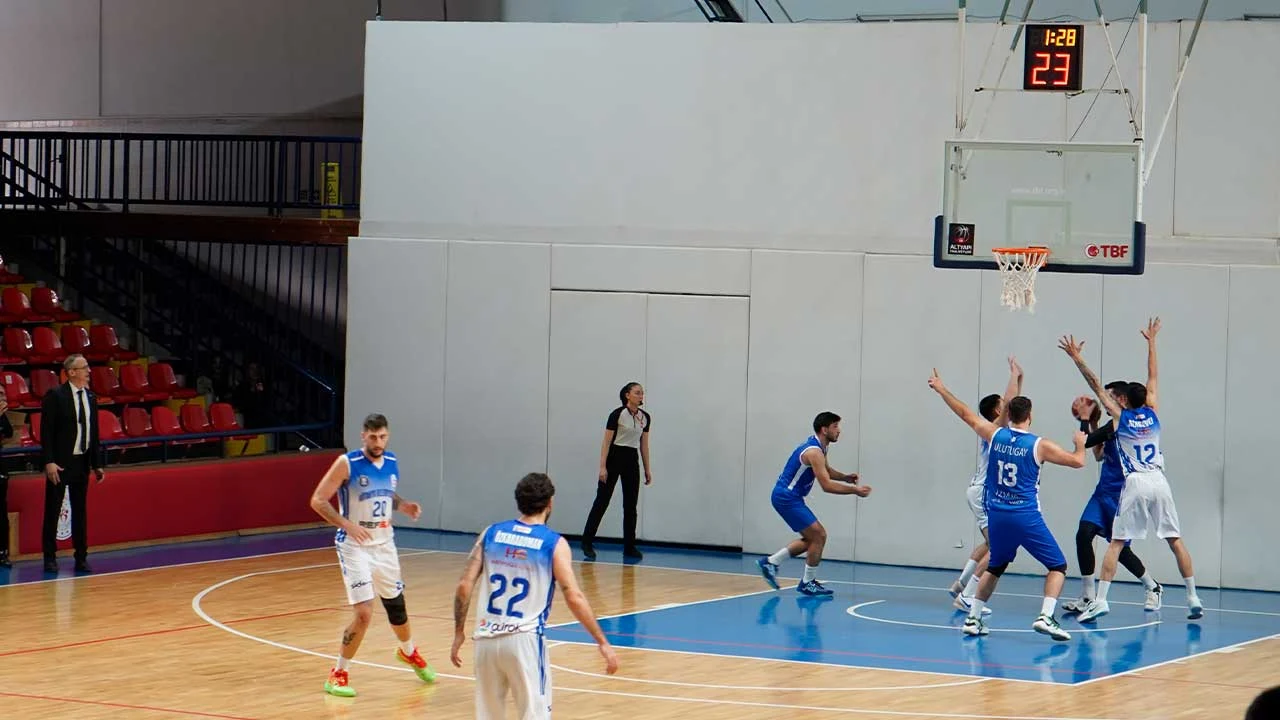 Kütahya Belediyespor, Lige Galibiyetle Başladı3