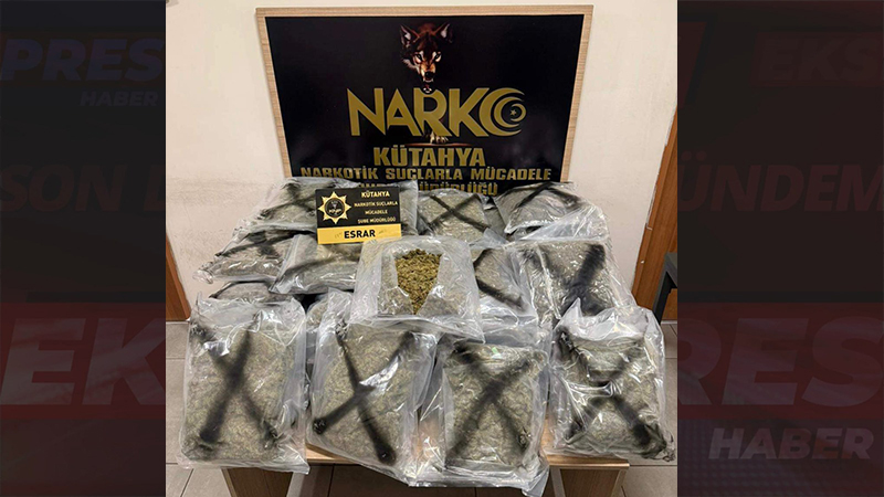 Kütahya Da Kamyon Kasasında Uyuşturucu Ele Geçirildi (4)