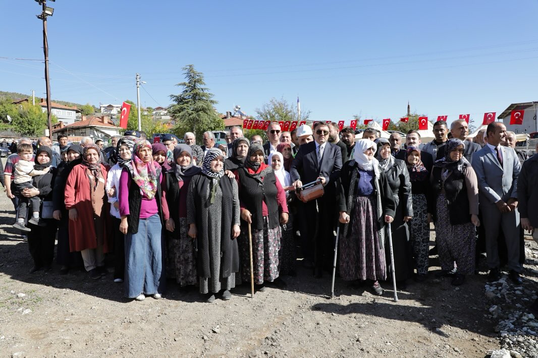 Kütahya Domaniç Güney Köyü’ne Sosyal Tesis Temeli Atıldı4