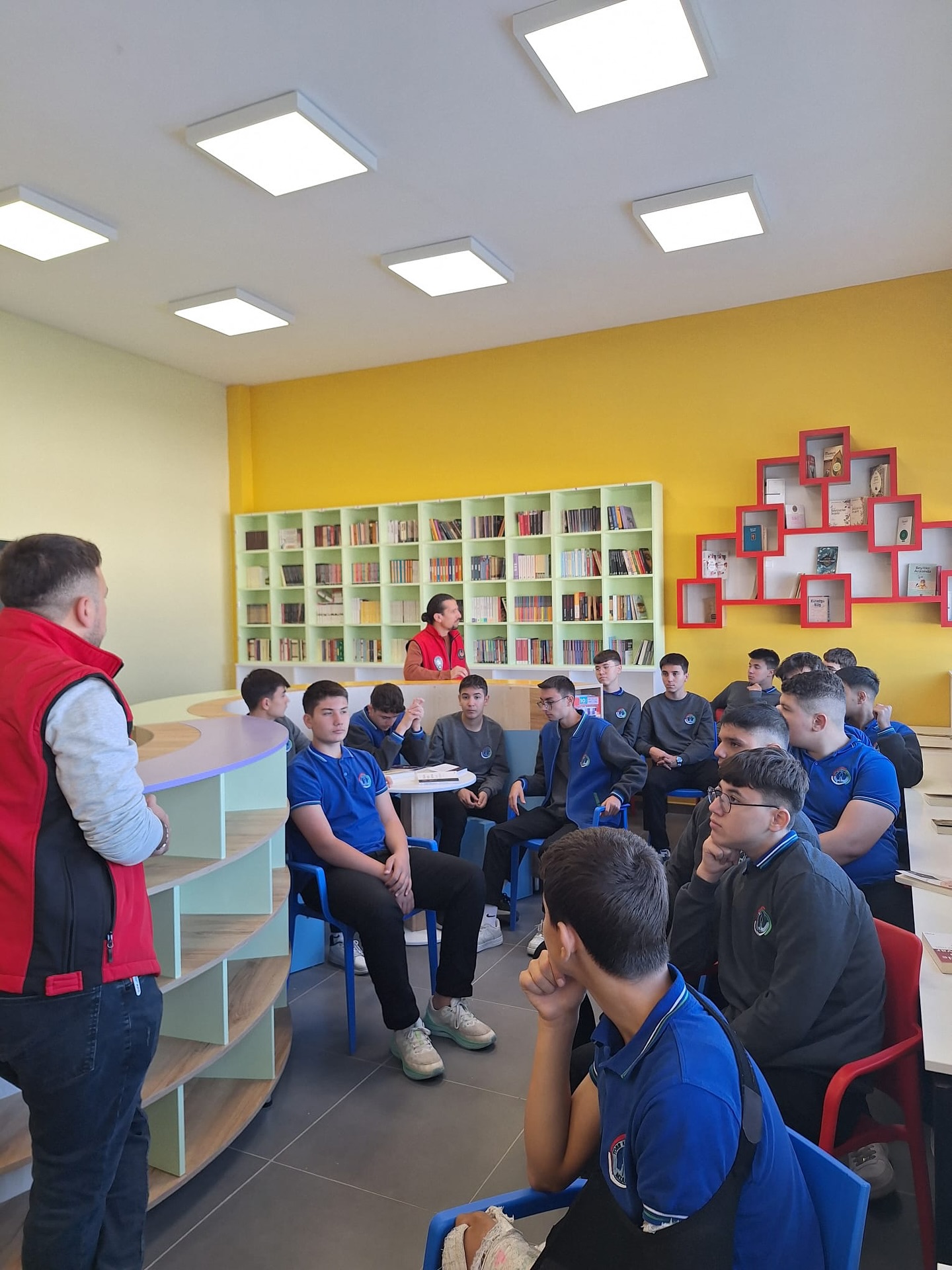 Kütahya Emniyeti’nden Öğrencilere Terör Farkındalığı Eğitimi1