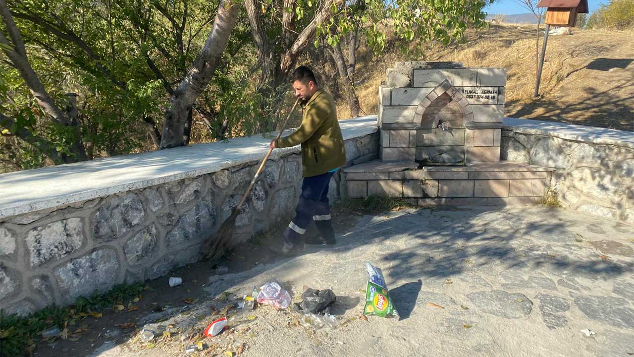 Kütahya Hisar Kalesi Çevresinde Temizlik Çalışması3