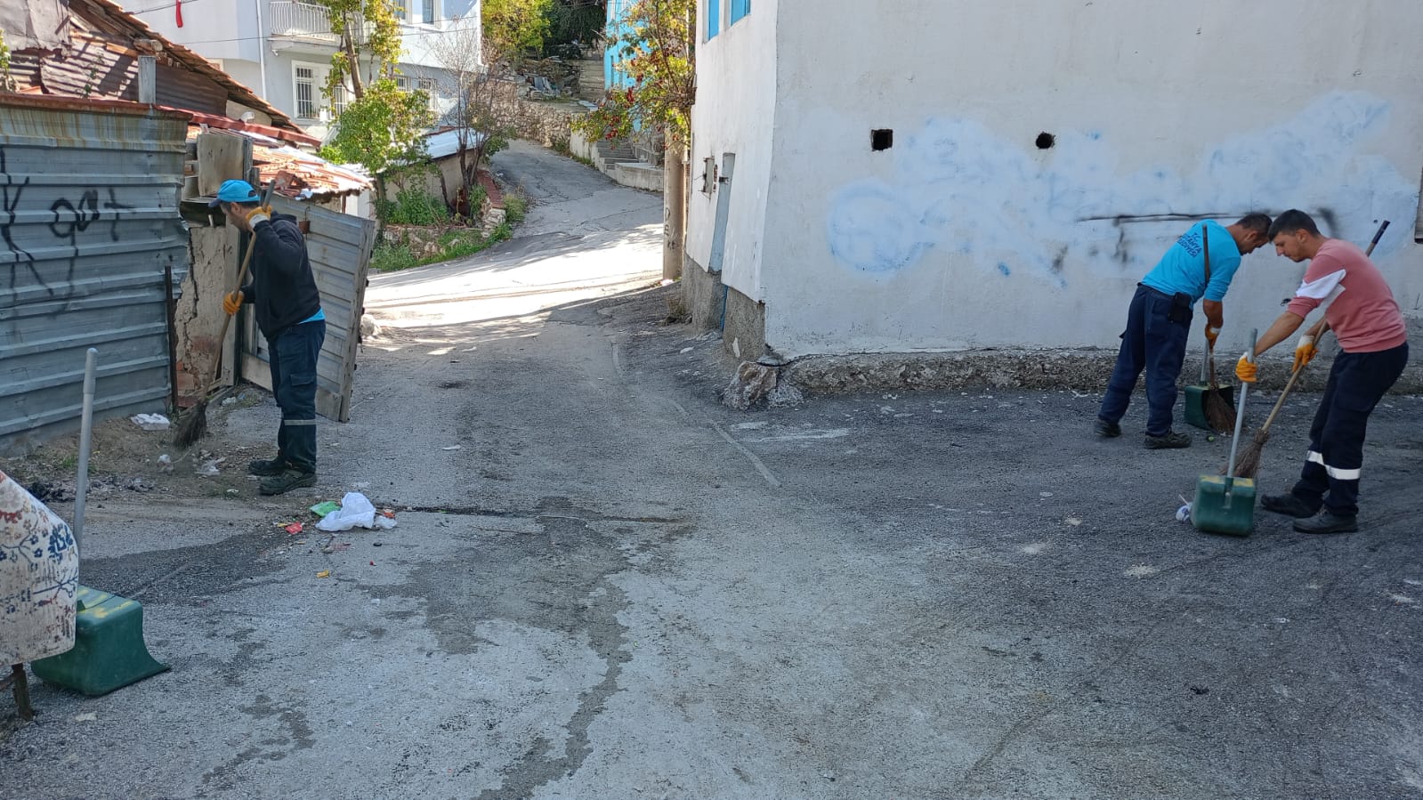 Kütahya İstiklal Mahallesi'nde Mıntıka Temizliği Yapıldı (2)