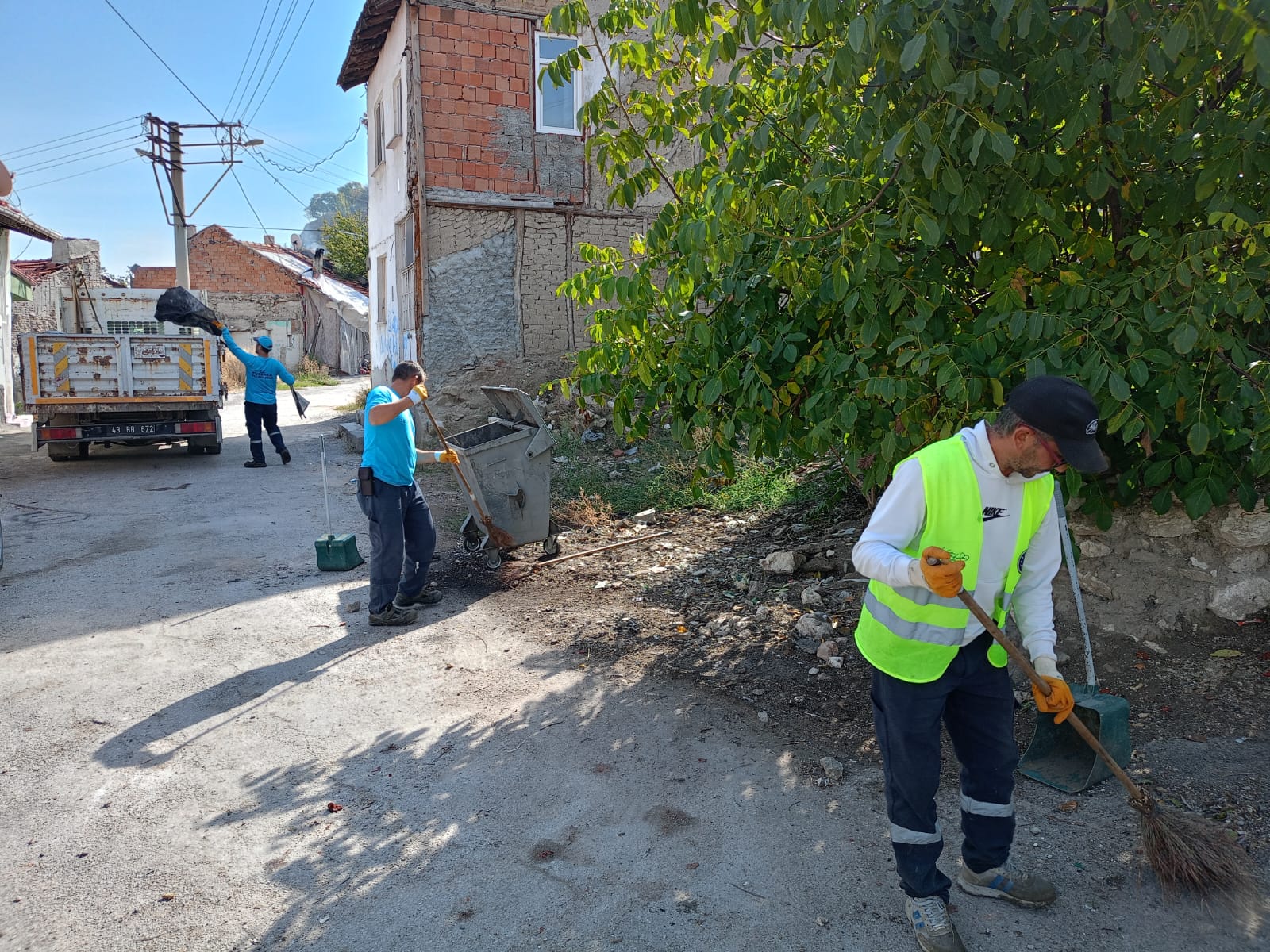 Kütahya İstiklal Mahallesi'nde Mıntıka Temizliği Yapıldı (3)