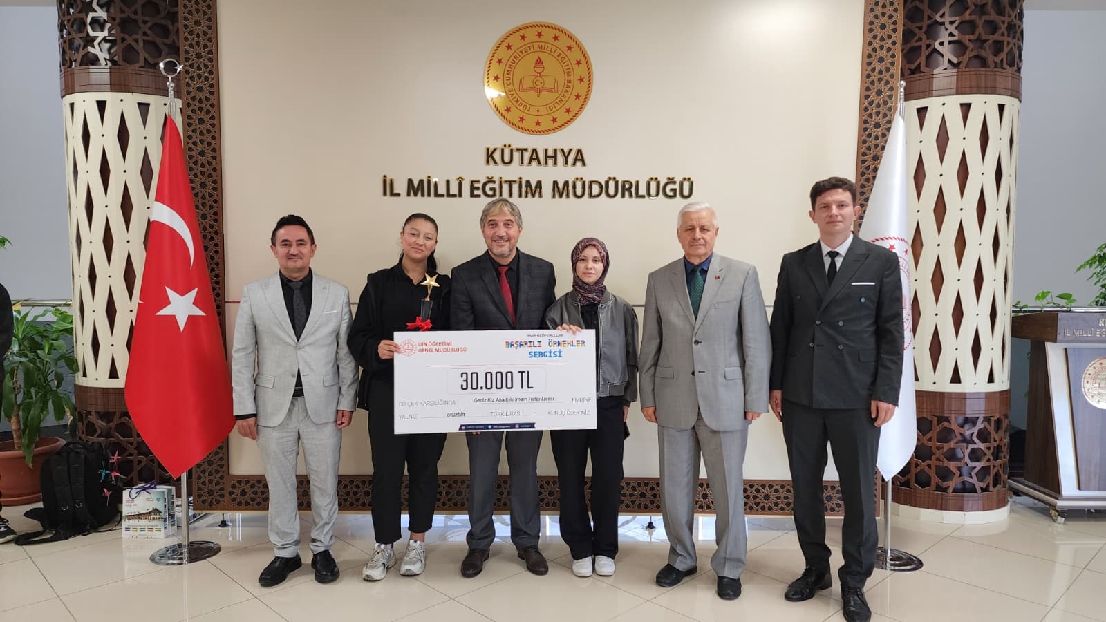 Kütahya Öğrencileri Başarılarını Müdüre Anlattı2